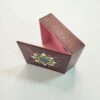 Caixa castanha com mandala