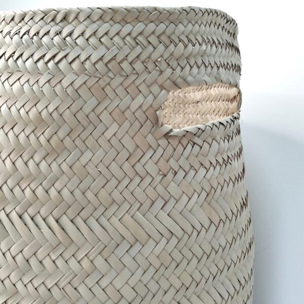 Cesta grande natural com pegas