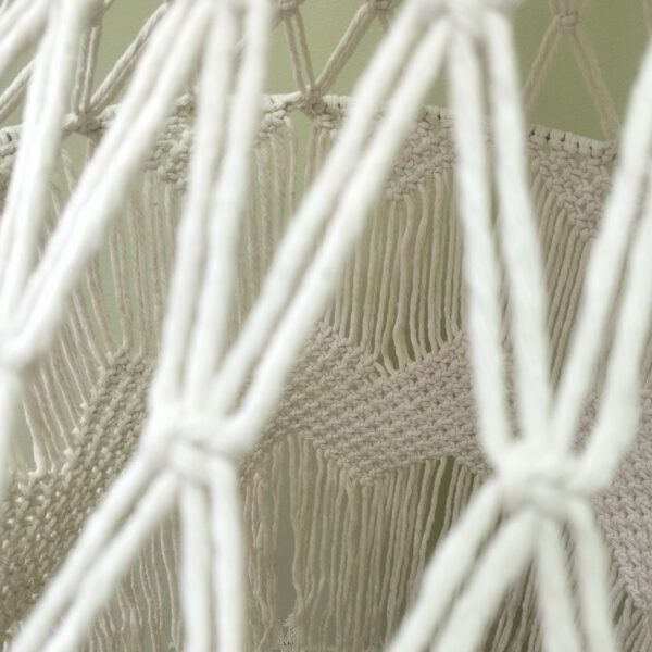 Candeeiro de teto em macramé
