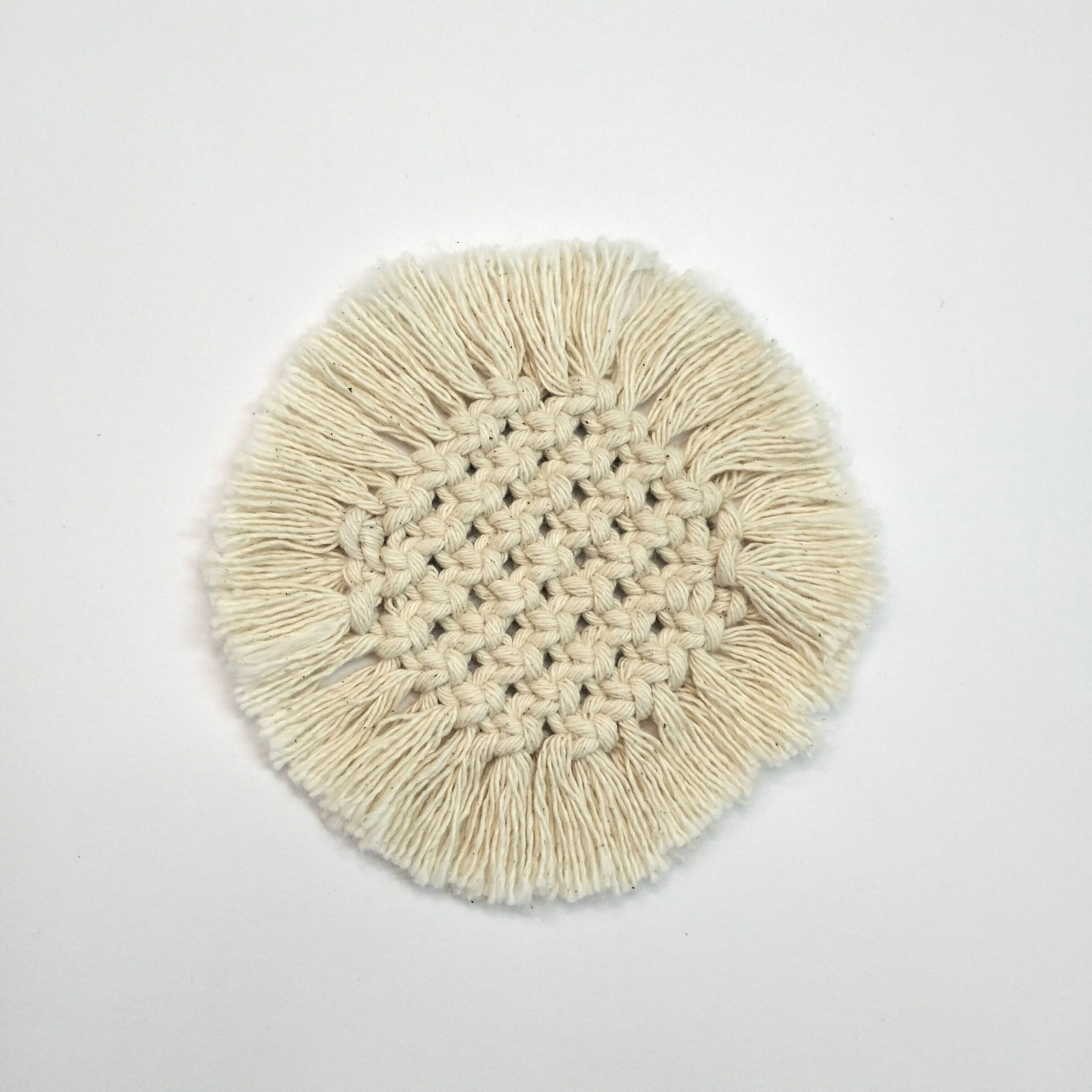 Base multiusos em macramé natural