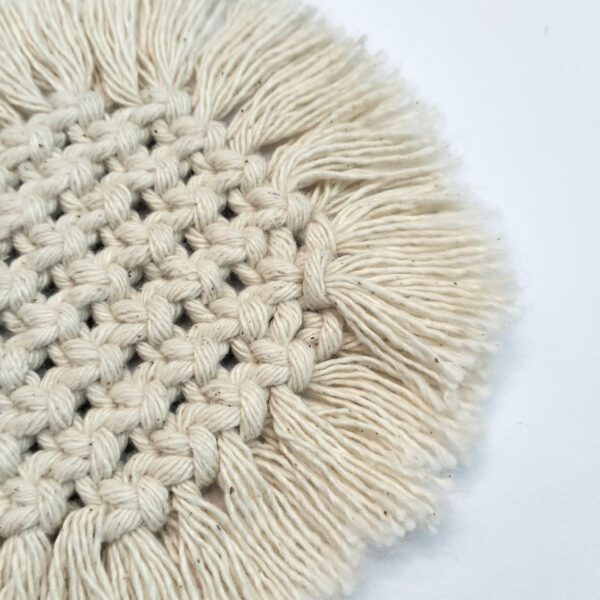 Base multiusos em macramé natural