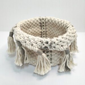 Cesto multiusos em macramé