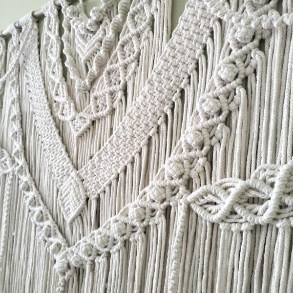 Painel de macramé natural com cana