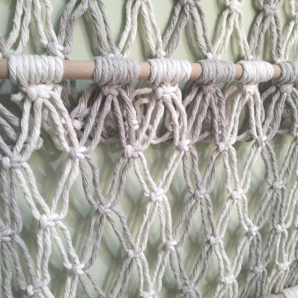 Painel em macramé tons bege