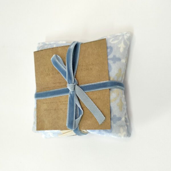 Conjunto azul de duas almofadas térmicas