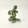 Escultura torcida verde