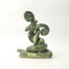 Escultura torcida verde